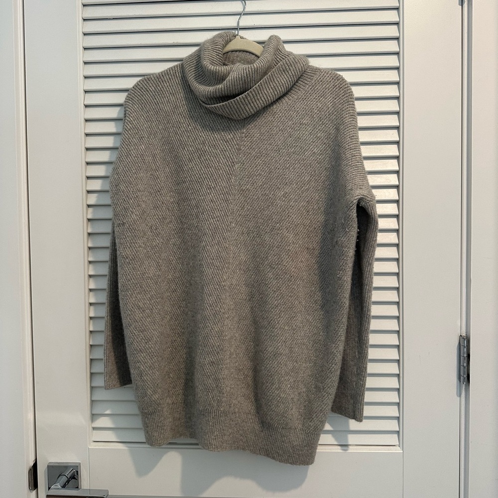 Vince Heather Gray Wool Sweater